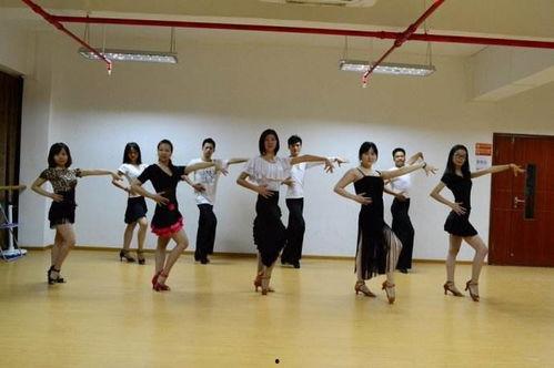 孝道成人舞蹈完整视频教学,跟随视频轻松学会传统礼仪舞步