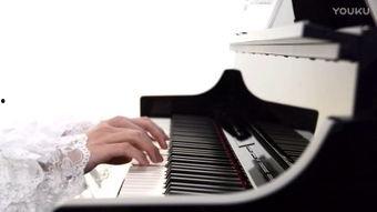 成人钢琴锻炼方法视频,跟随视频轻松提升演奏技巧
